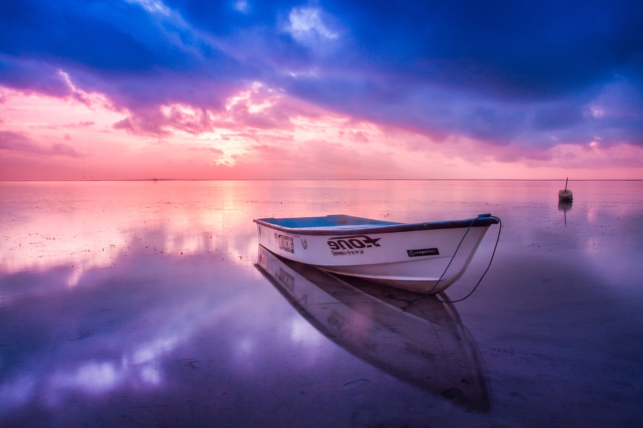 Gold Coast Marine Spray Painting to Transform Your Boat