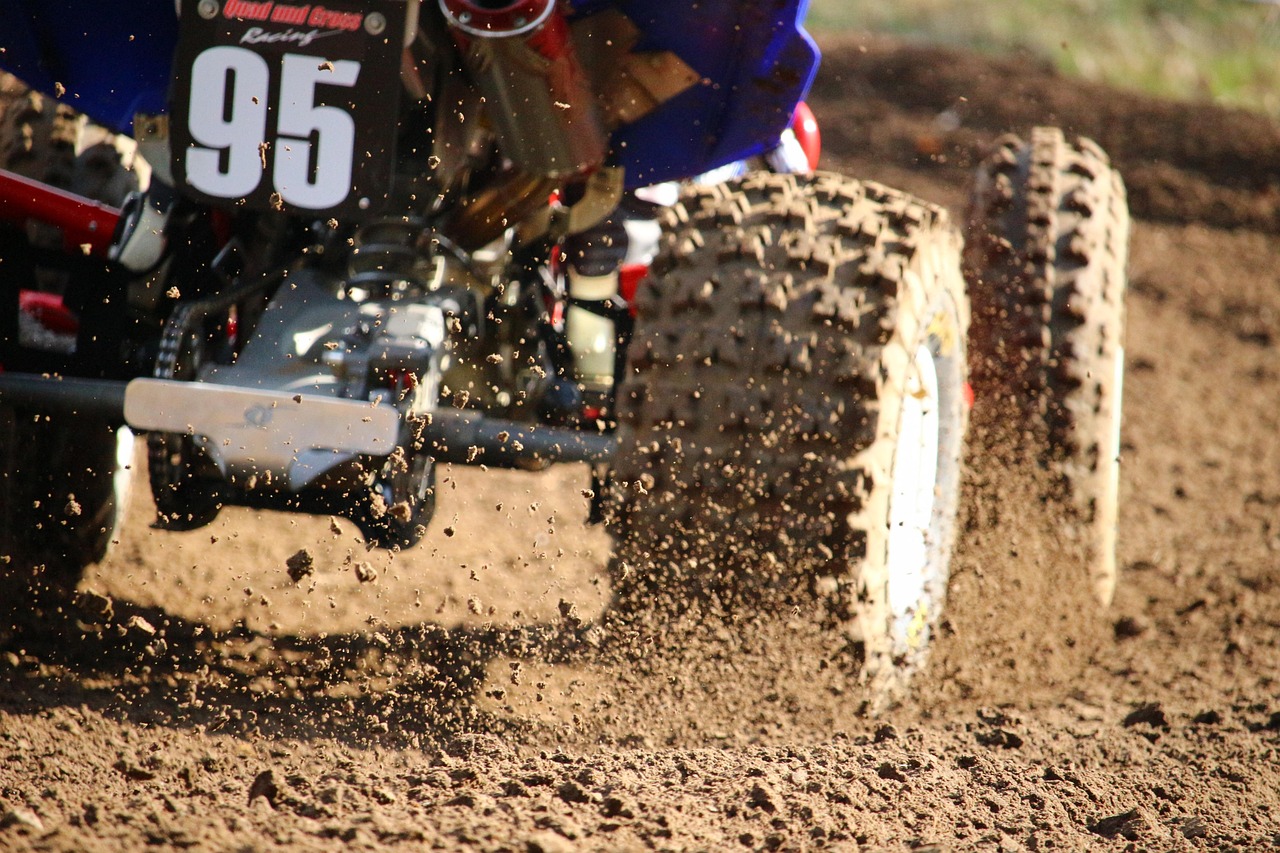 motocross-1283133_1280