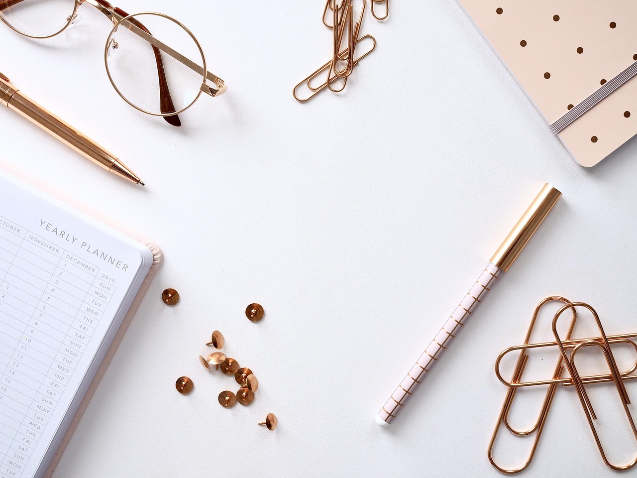 notebook-3820634_1280