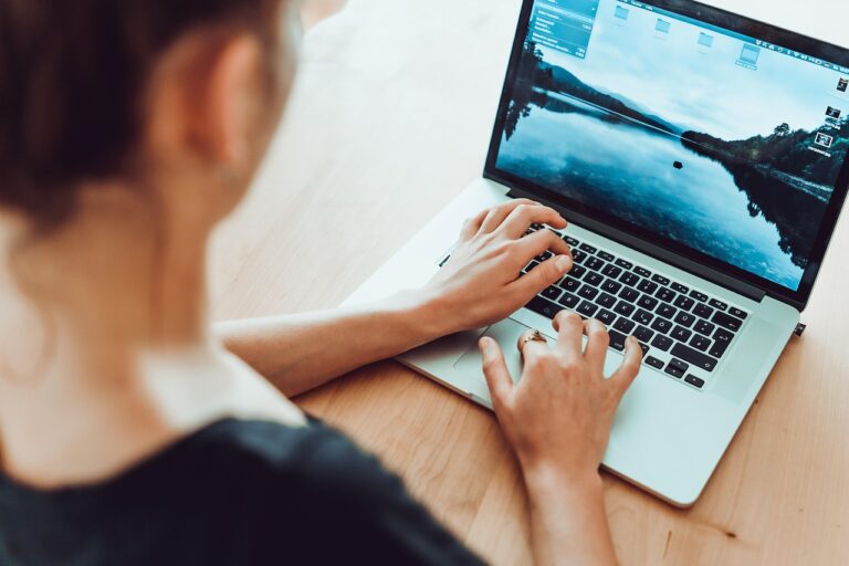 Why Hire a Virtual Assistant