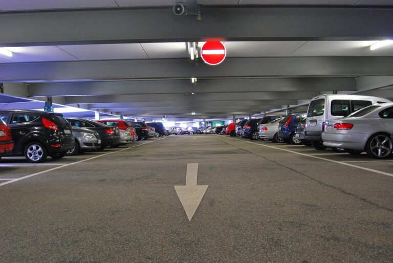 Parking Made Simple: Locate and Reserve Your Space Effortlessly